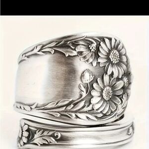 Vintage Spoon Ring Silver Plated Retro Flower Carving On The Surface